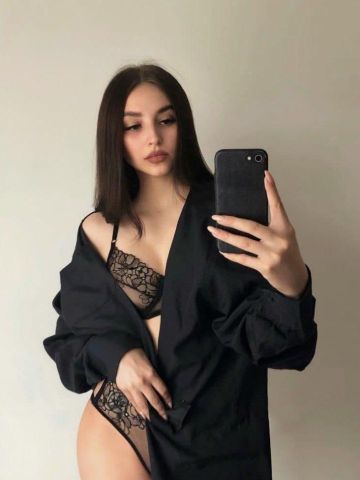 Майя Фитнес Брюнетка Раздолье